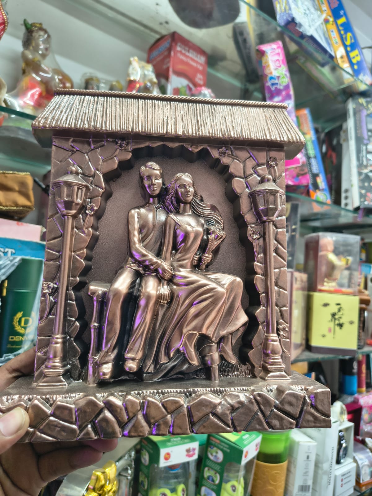 Romantic Couple Showpiece