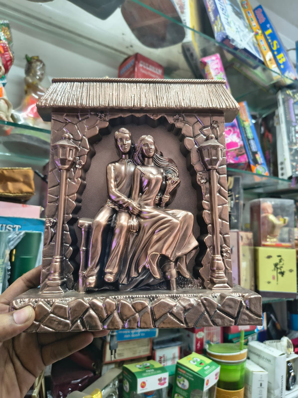Romantic Couple Showpiece